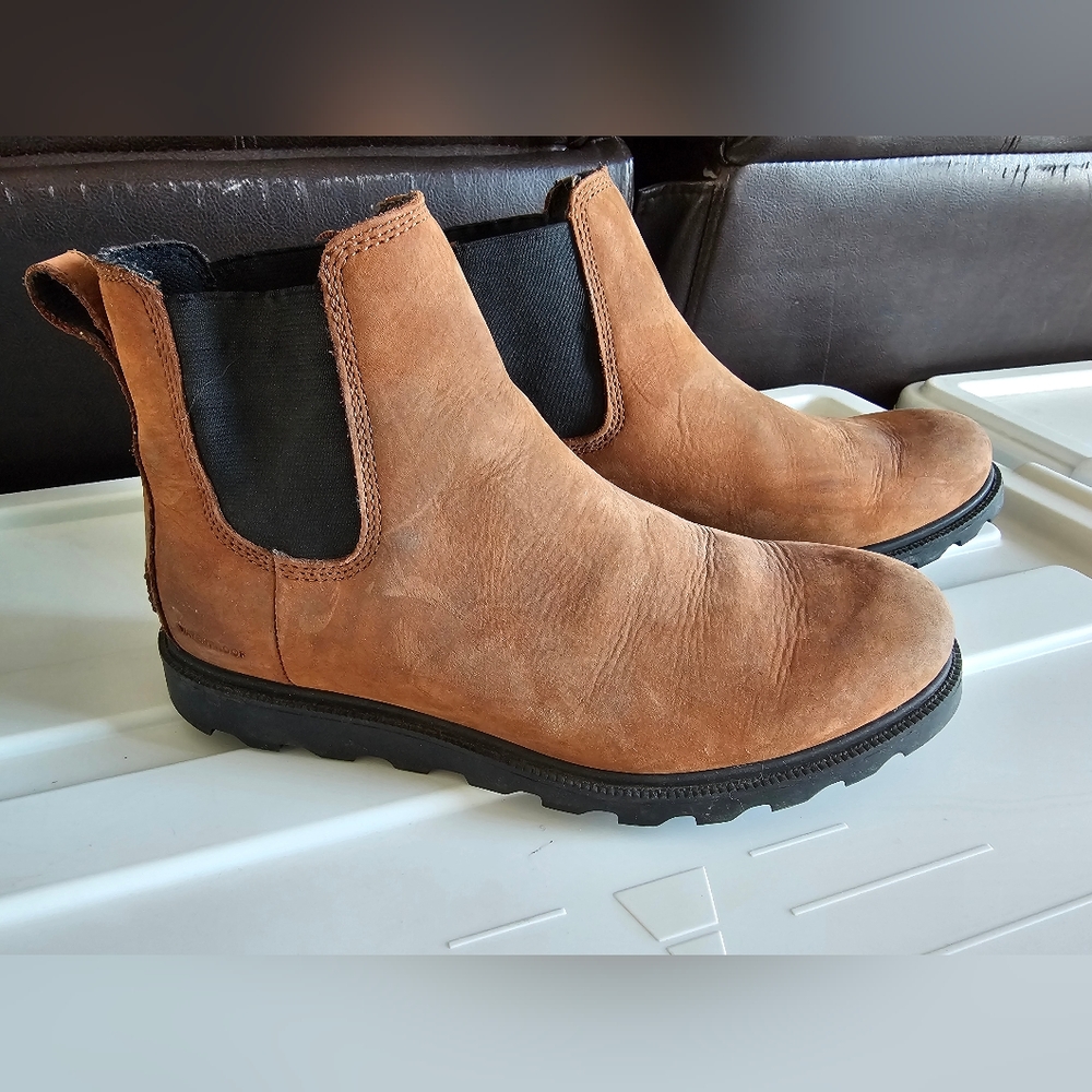 Women Sorel Chelsea boots
